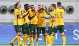 外媒爆料足球队夺冠视频,足球队夺冠瞬间，精彩视频全网疯传！